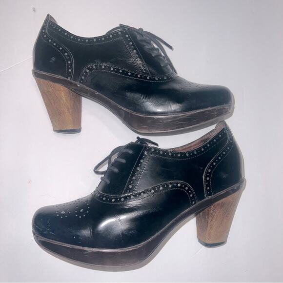 Santoni Shoes - SANTONI black leather oxford style dark academia heel 38